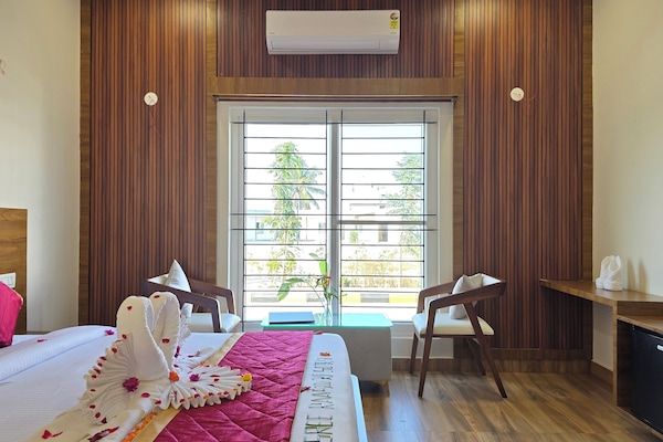 Luxury Villa, Patio, Garden View | Cadar kapas Mesir, peralatan tempat tidur premium, gebar bulu kapas