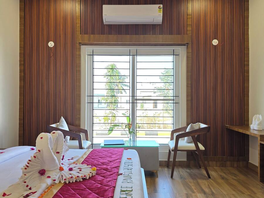 Luxe villa, patio, uitzicht op tuin | Lakens van Egyptisch katoen, luxe beddengoed, donzen dekbedden