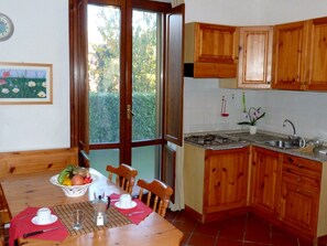Dining - für 4 Personen ca. 60 m² in Sigillo, Umbrien (Provinz Perugia) by Interhome (Sigillo)