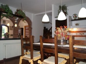 Dining - Villa mit privatem überdachbarem Pool by Interhome (Camaiore)