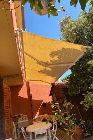 Outdoor dining - - Südsardinien by Interhome (Capoterra)