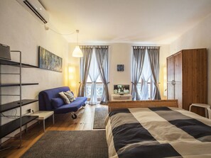 Internet - Studio Apartments Altstadt über Manno by Interhome (Cagliari)