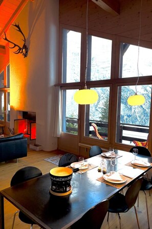 Dining - Panorama Luxury by Interhome (Lauterbrunnen)