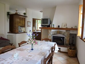 Dining - mit Garten, Grill und Terrasse by Interhome (Camaiore)