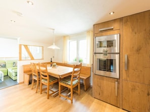 Dining - Haglere, Birkenhof (6-Bett) by Interhome (Sörenberg)