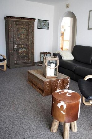 TV - Bellavista B by Interhome (La Punt-Chamues-ch)