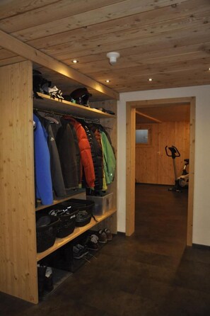 Interior - 2 Zi. Whg. by Interhome (La Punt-Chamues-ch)