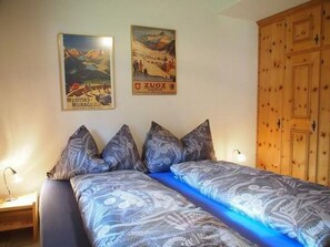Internet - Curtins Sassella 1 by Interhome (La Punt-Chamues-ch)