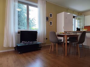 Dining - Komfort auf der Bergseite bei Holiday World by Interhome (Piovene Rocchette)