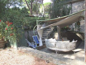 Terrace/patio - Buganvilla' Wohnung mit privater Terrasse by Interhome (Castagneto Carducci)