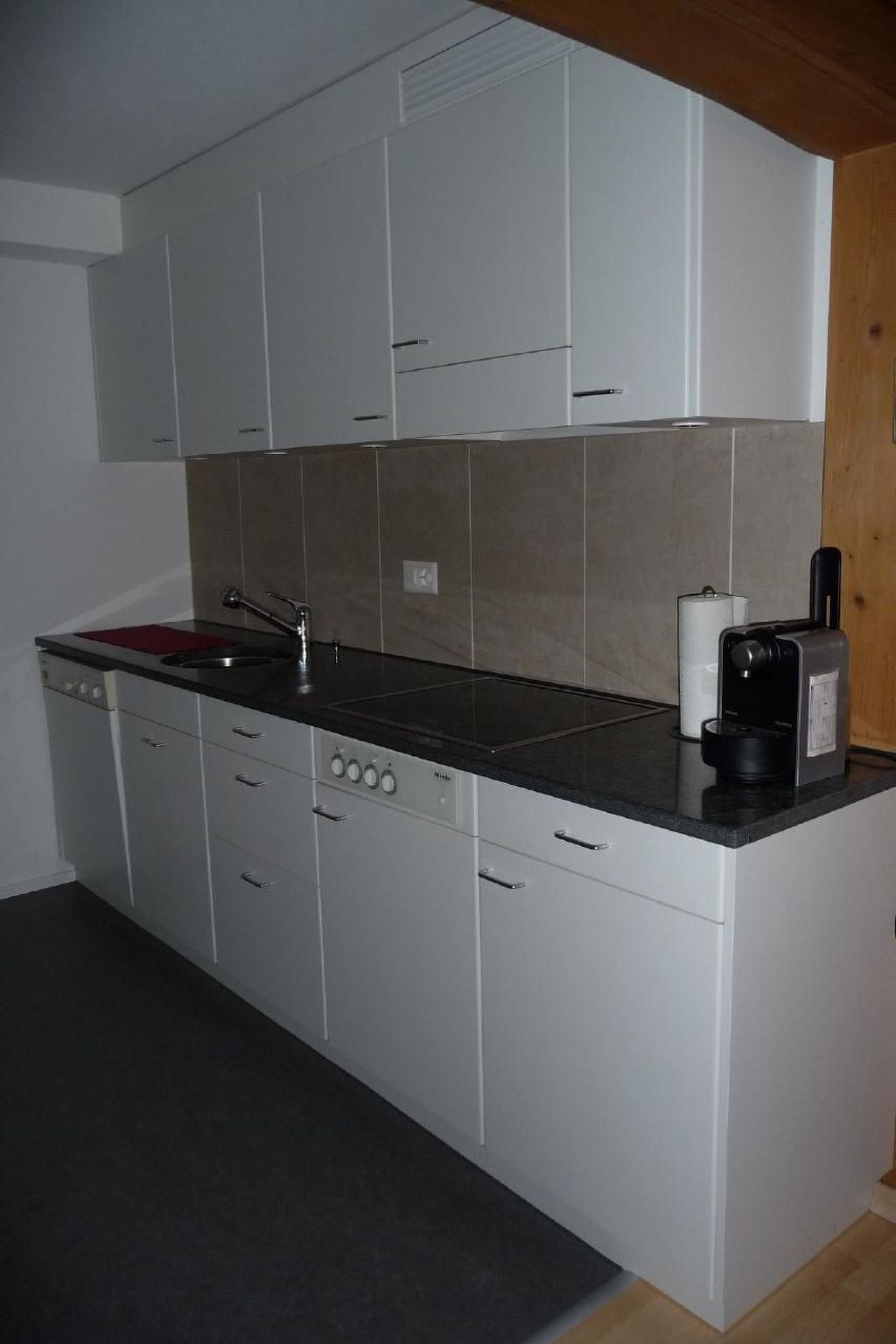 Kühlschrank, Ofen, Geschirrspüler, Kochgeschirr/Geschirr/Besteck