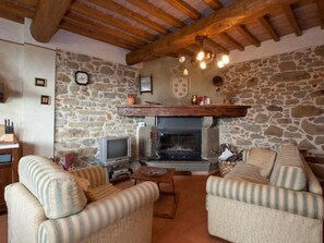 Fireplace - Cosimo der Ältere Wohnung by Interhome (Vinci)