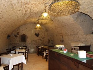 Dining - "Bilocale 4 pax" by Interhome (Parghelia)