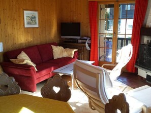 TV, fireplace, DVD player - Chalet Aurora by Interhome (Sörenberg)