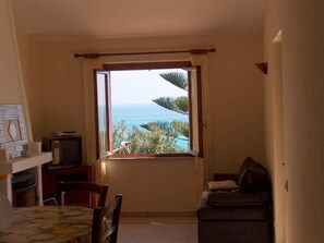 Living area - Casa Giusy mit Terrasse und Meerblick by Interhome (Costa Rei)