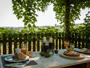 Outdoor dining - Viola Canale' Wohnung mit Schwimmbad by Interhome (Peccioli)
