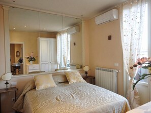 Internet - Efeso3 in Florenz by Interhome (Florence)