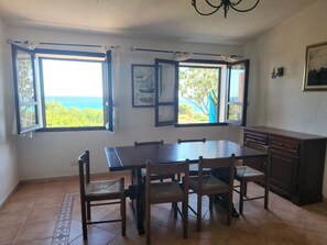 Dining - 'Cinciallegra' mit Wasserblick by Interhome (Costa Rei)