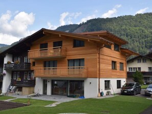 Exterior - Gemeindematte „Sommer Bergbahnen inklusive“ by Interhome (Meiringen)