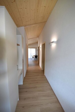 Interior - Gemeindematte „Sommer Bergbahnen inklusive“ by Interhome (Meiringen)