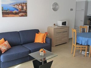 TV - Leuthold Appartement by Interhome (Meiringen)