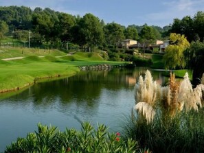 Golf - Moderne Wohnung in Mougins mit eigenem Garten by Interhome (Mougins)