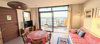Panoramic Seaview Somabay 1BR Apartment in Mesca, Free Beach - Seascape Stays