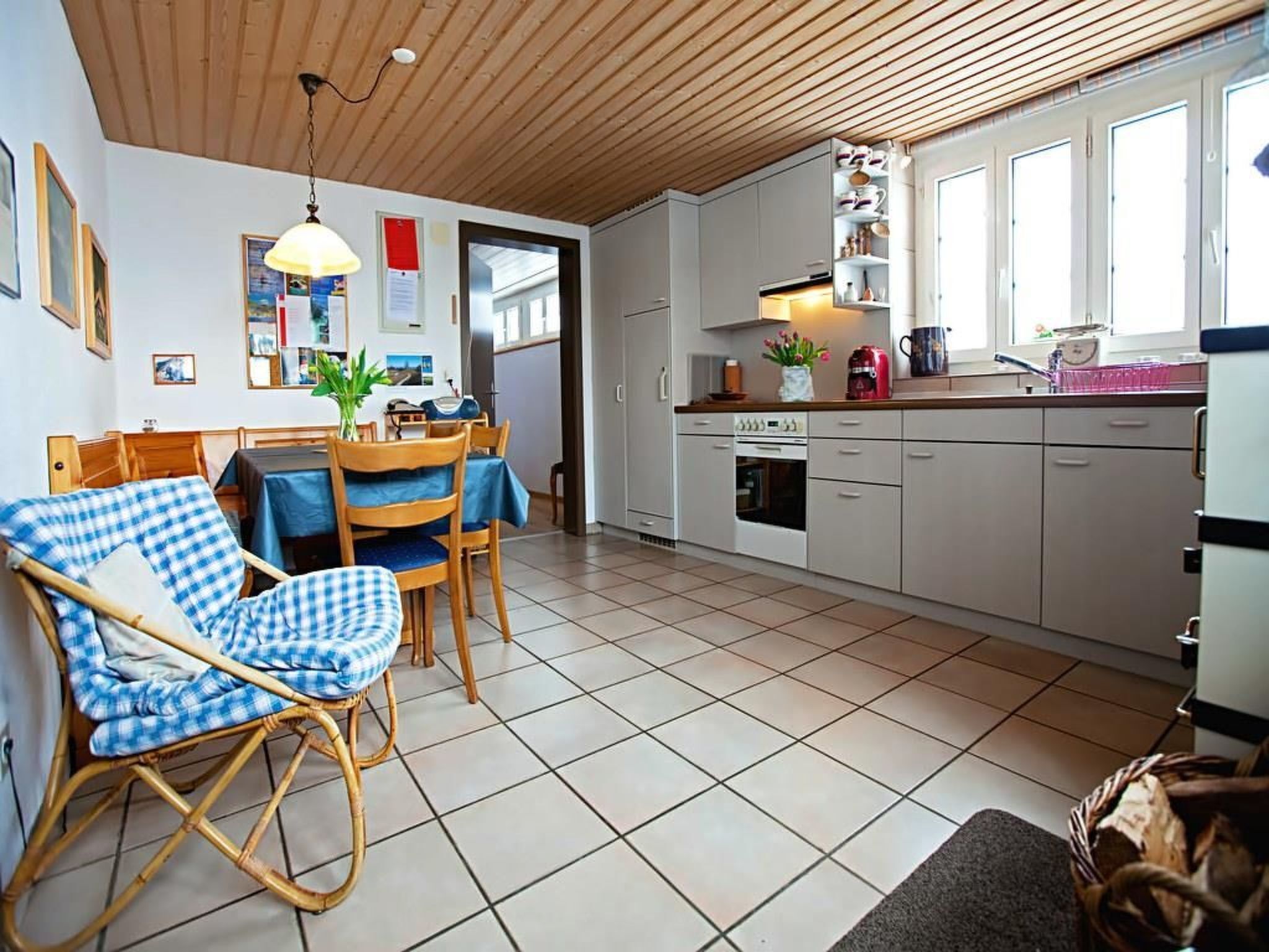 Fridge, oven, cookware/dishes/utensils