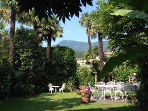 Outdoor dining - Casa Viola by Interhome (Losone)