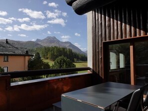 Outdoor dining - Muntanella Och by Interhome (Sils Maria)