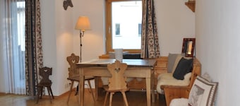 Chesa Sunasain V5 by Interhome