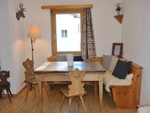Interior - Chesa Sunasain V5 by Interhome (Sils Maria)