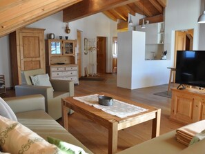 TV - Chesa Sunasain V11 by Interhome (Sils Maria)