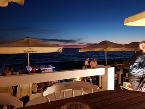 Outdoor dining - Oleandri Ferienhaus mit privatem Pool by Interhome (Nettuno)