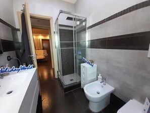 Bathroom - Domus Torrenova von Holiday World by Interhome (Torre Gaia)