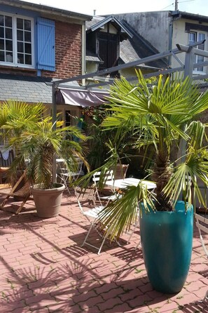 Terrace/patio - Joli studio pour 2 personnes by Interhome (Villers sur mer)