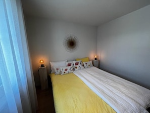 2 bedrooms, Internet