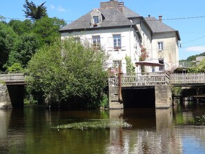 Exterior - Apartment mit privater Terrasse am Fluss by Interhome (Quimperlé)