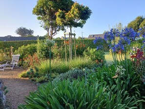 Property grounds - Komforthaus mit Traumgarten und Meerblick by Interhome (Plouha)