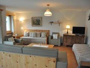 Interior - Chesa Sunasain V8 by Interhome (Sils Maria)