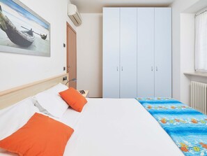 Bedroom - Luxus-Apartment mit Balkonen BV3 by Interhome (Riva del Garda)