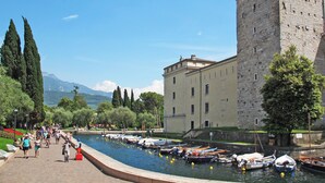 Marina - Luxus-Apartment mit Balkonen BV3 by Interhome (Riva del Garda)