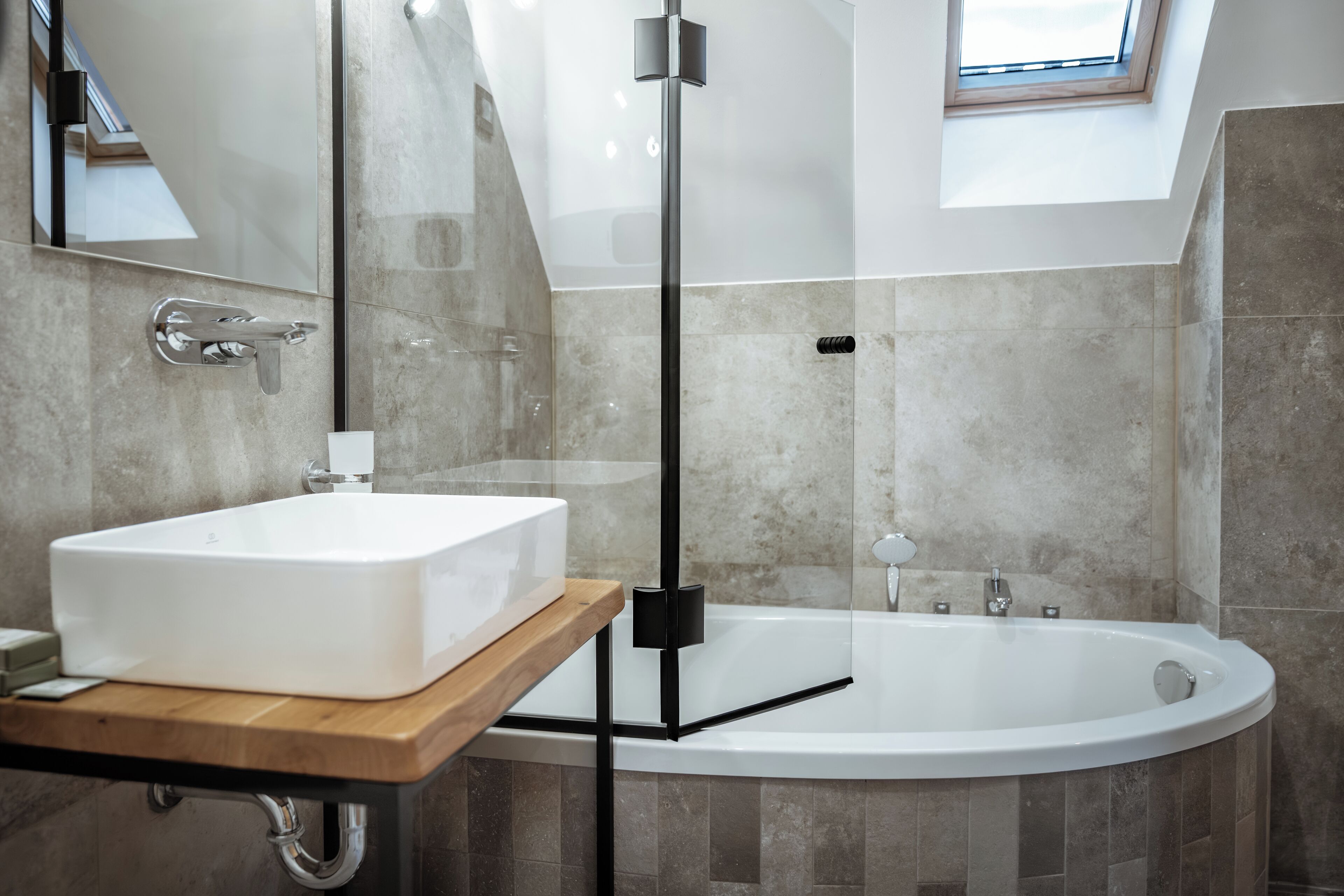 Family Apartment, 2 Bedrooms | Bathroom