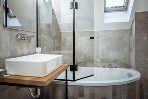 Family Apartment, 2 Bedrooms | Bathroom | Free toiletries, hair dryer, bathrobes, slippers - Angelina Apart Hotel & Spa (Divcibare)