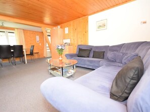 TV - Apartment West by Interhome (Lauterbrunnen)