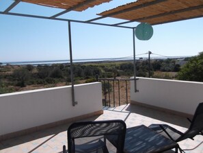 Terrace/patio - Casinha Lena by Interhome (Moncarapacho/Olhão)
