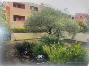 Property grounds - Haus der Oliven by Interhome (Cala Liberotto)
