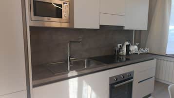 Réfrigérateur, micro-ondes, four, lave-vaisselle