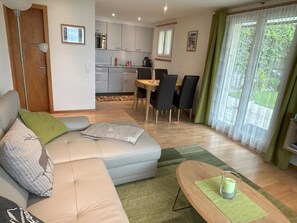TV - Protea 2 Bett Wohnung by Interhome (Lauterbrunnen)