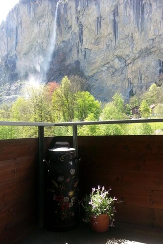 gegenüber den Staubbach Wasserfällen by Interhome